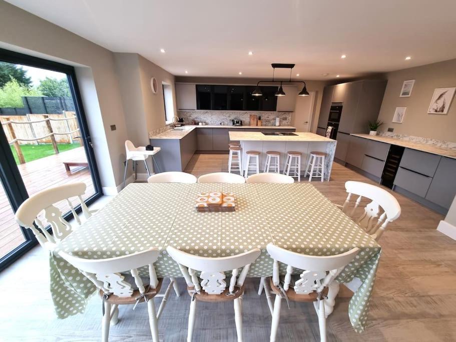 Brand New, Stunning Beachside House Seasalter Luaran gambar